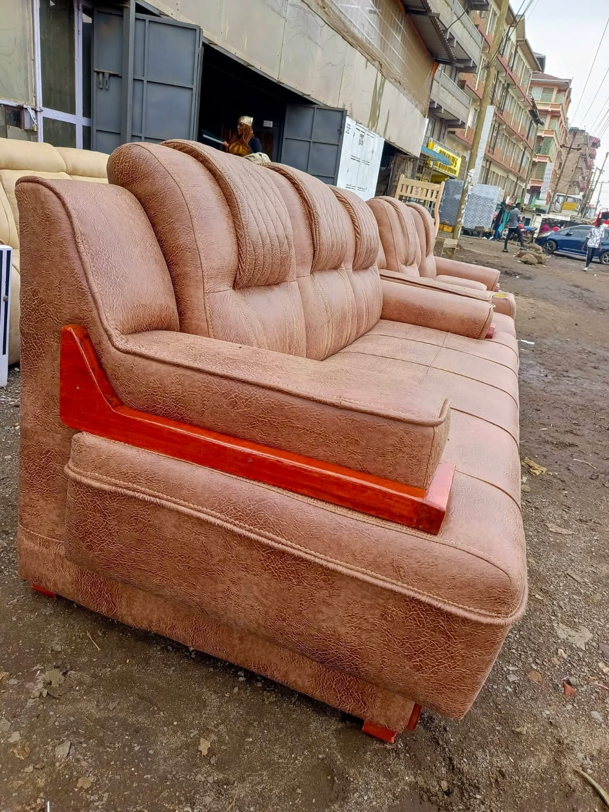Jabali Contour Sofa Set